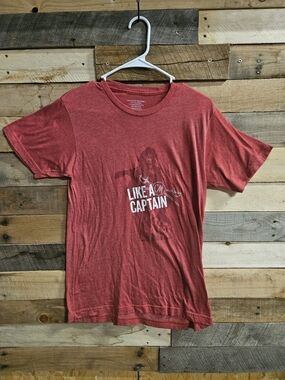 Captian Morgan Like a Captain Red Graphic Crew Neck T‑Shirt